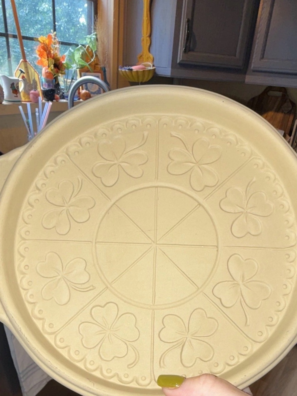 Brown Bag Designs shortbread cookie mold stoneware Irish lace shamrock